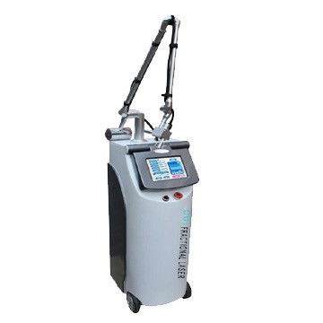 10600nm RF CO2 Fractional Laser Machine For Fine Lines And Wrinkles Removal, Acne Scares Reduction